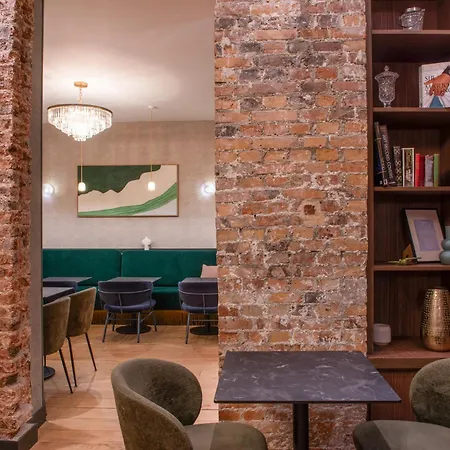 Hotel Brittany